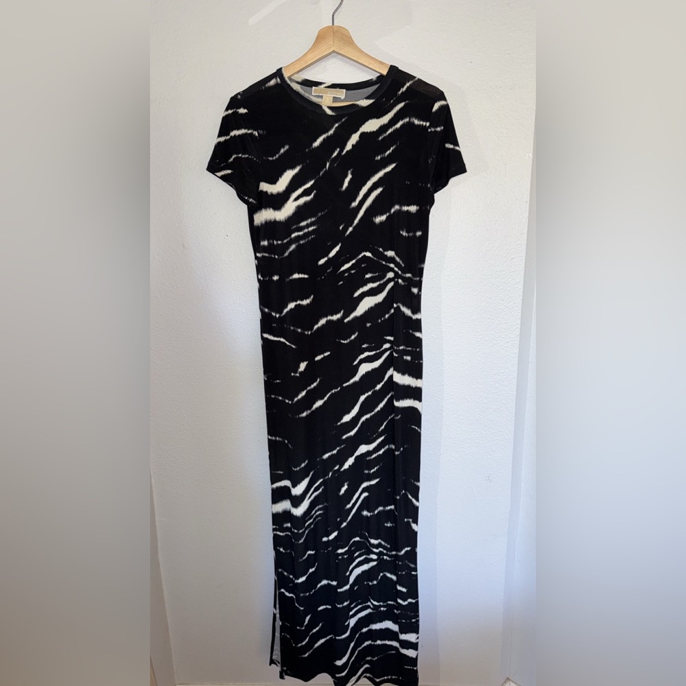 Michael Kors stretchy adorable dress